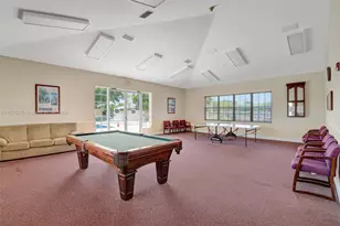 881 NW 208th Dr, Pembroke Pines, FL 33029 - Photo 7