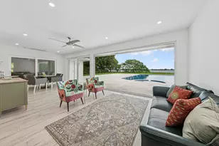 8 Woodbrook Cir, West Palm Beach, FL 33401 - Photo 11