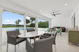 8 Woodbrook Cir, West Palm Beach, FL 33401 - Photo 17