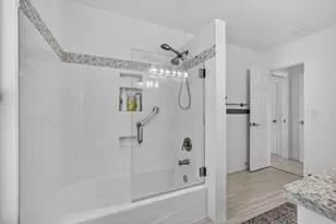 8 Woodbrook Cir, West Palm Beach, FL 33401 - Photo 23