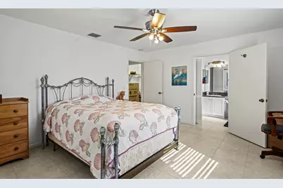 1915 Eucalyptus Avenue, Fort Pierce, FL 34949 - Photo 13