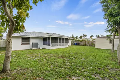 1915 Eucalyptus Avenue, Fort Pierce, FL 34949 - Photo 49