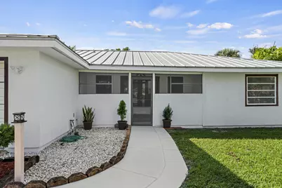 1915 Eucalyptus Avenue, Fort Pierce, FL 34949 - Photo 11