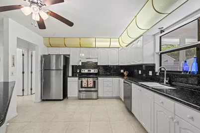 1915 Eucalyptus Avenue, Fort Pierce, FL 34949 - Photo 23