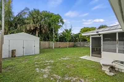 1915 Eucalyptus Avenue, Fort Pierce, FL 34949 - Photo 21