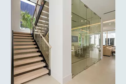 812 Palm Trail, Delray Beach, FL 33483 - Photo 3