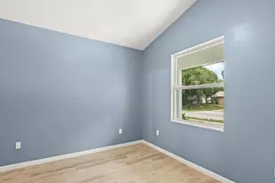 8525 64th Ave, Vero Beach, FL 32967 - Photo 17