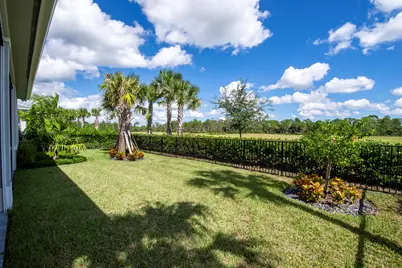 10016 Timber Creek Way, Palm Beach Gardens, FL 33412 - Photo 23
