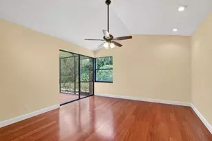 10091 Dover Carriage Ln, Lake Worth, FL 33449 - Photo 13