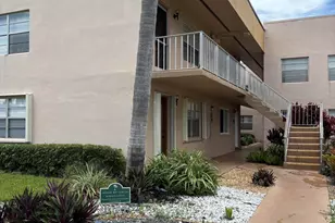 23 Flanders A, Delray Beach, FL 33484 - Photo 1