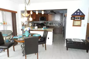 7 Greenway Village N, Royal Palm Beach, FL 33411 - Photo 5