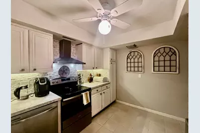 2425 Presidential Way #806, West Palm Beach, FL 33401 - Photo 11