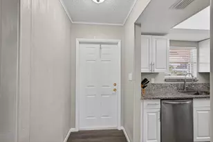 607 SE Forgal Street SE, Port Saint Lucie, FL 34983 - Photo 9