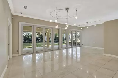 229 E Tall Oaks Circle, Palm Beach Gardens, FL 33410 - Photo 13