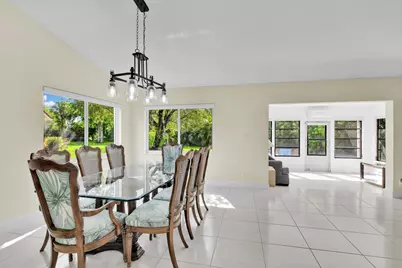 7962 Cloverfield Circle, Boca Raton, FL 33433 - Photo 13