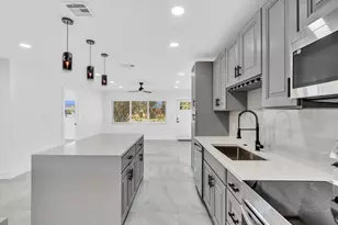 4040 NE 4th Ave, Deerfield Beach, FL 33064 - Photo 11