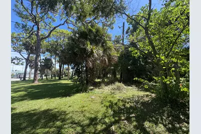 1010 Mayflower Road, Fort Pierce, FL 34950 - Photo 23