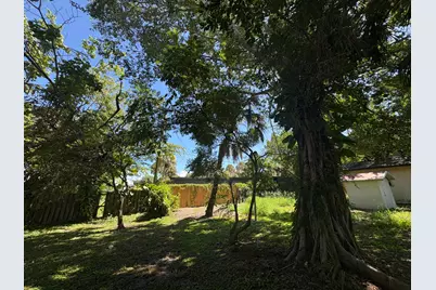 1010 Mayflower Road, Fort Pierce, FL 34950 - Photo 17