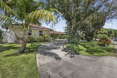 7625 Clarke Road, Lake Clarke Shores, FL 33406 - Photo 5