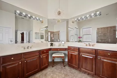 8203 Calterra Drive, Palm Beach Gardens, FL 33418 - Photo 15