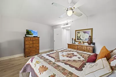 200 Village Green Circle E #202, Palm Springs, FL 33461 - Photo 13
