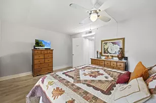 200 Village Green Cir E, Lake Worth Beach, FL 33461 - Photo 13