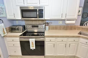 8154 14th Hole Dr, Port Saint Lucie, FL 34952 - Photo 5