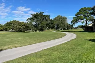 36 Ironwood Way N, Palm Beach Gardens, FL 33418 - Photo 15