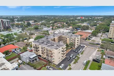 1750 Jefferson Street #305, Hollywood, FL 33020 - Photo 35