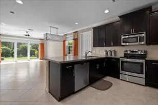 692 SW Glen Crest Way, Stuart, FL 34997 - Photo 5