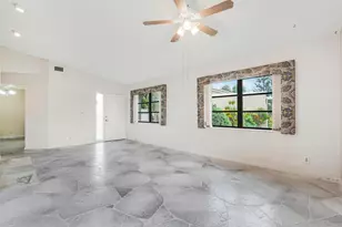 8421 Bonita Isle Dr, Lake Worth, FL 33467 - Photo 9