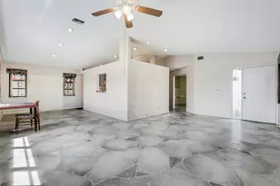 8421 Bonita Isle Dr, Lake Worth, FL 33467 - Photo 7