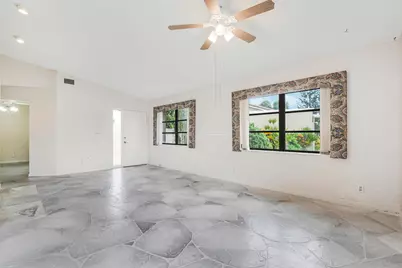 8421 Bonita Isle Drive, Lake Worth, FL 33467 - Photo 13