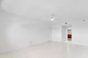 2650 Lake Shore Dr, Riviera Beach, FL 33404 - Photo 11