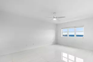 2650 Lake Shore Dr, Riviera Beach, FL 33404 - Photo 9