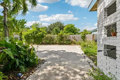 221 NE 17th Street, Delray Beach, FL 33444 - Photo 5