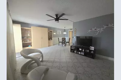 2010 Westbury F #2010, Deerfield Beach, FL 33442 - Photo 3