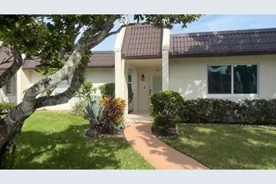 178 Lake Susan Lane, West Palm Beach, FL 33411 - Photo 1
