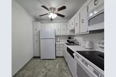 20335 W Country Club Drive #2208, Aventura, FL 33180 - Photo 15
