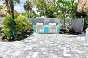 413 Hibiscus Dr, Deerfield Beach, FL 33442 - Photo 51