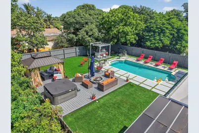 449 SW 4th Avenue, Boynton Beach, FL 33435 - Photo 1