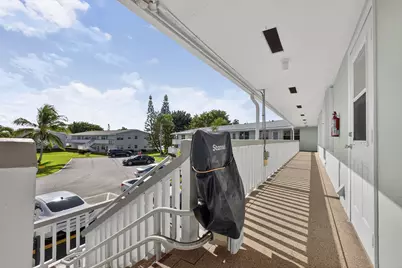 114 Somerset F, West Palm Beach, FL 33417 - Photo 37