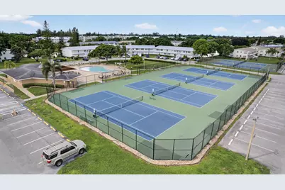 114 Somerset F, West Palm Beach, FL 33417 - Photo 31