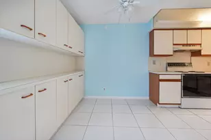 10204 Mangrove Dr, Boynton Beach, FL 33437 - Photo 5