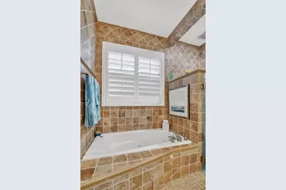 9946 Coronado Lake Drive, Boynton Beach, FL 33437 - Photo 33