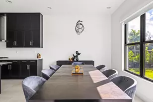 8258 Essex Country Clb Dr, Boca Raton, FL 33434 - Photo 27