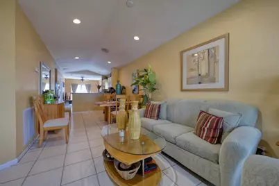 416 Circle Drive S, Boynton Beach, FL 33435 - Photo 3