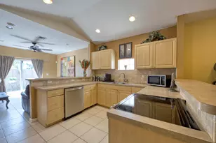416 Circle Dr S, Boynton Beach, FL 33435 - Photo 5