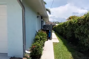1132 SE Oriental Ave, Port Saint Lucie, FL 34952 - Photo 35