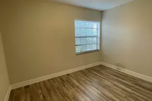 307 Liberty Ct, Deerfield Beach, FL 33442 - Photo 7